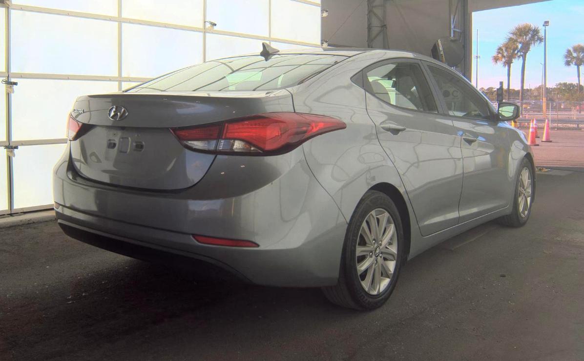 Hyundai Elantra  2016