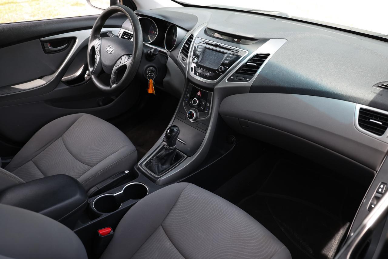 Hyundai Elantra  2016