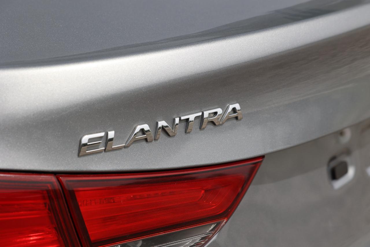 Hyundai Elantra  2016