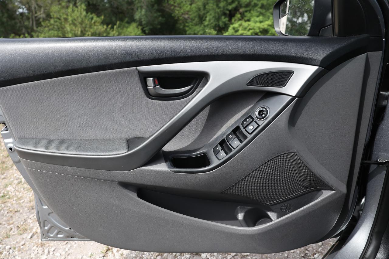 Hyundai Elantra  2016