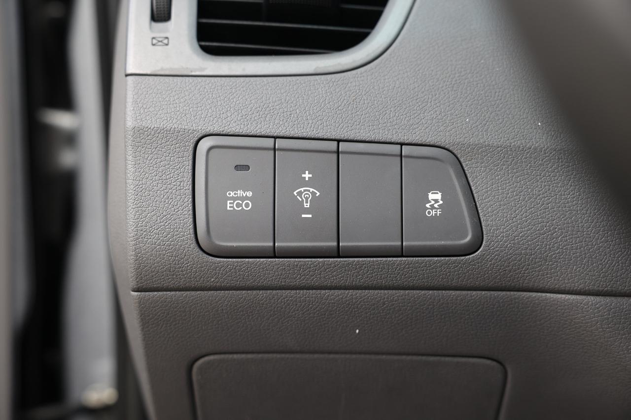 Hyundai Elantra  2016