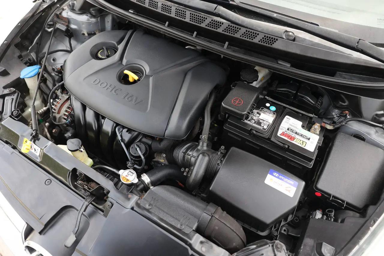 Hyundai Elantra  2016