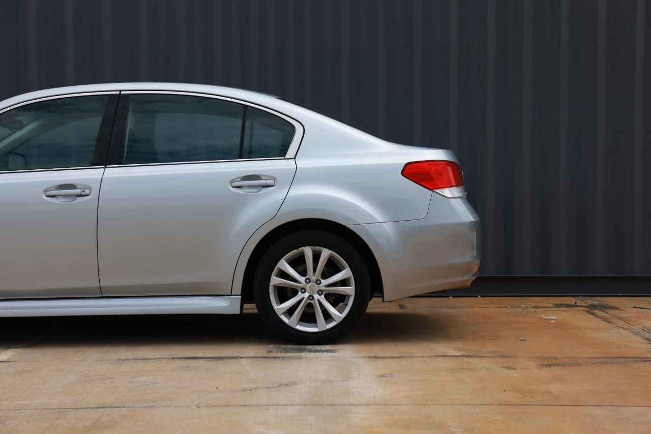 Subaru Legacy  2013