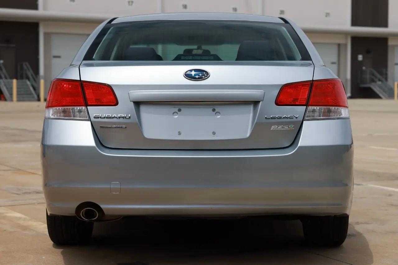 Subaru Legacy  2013
