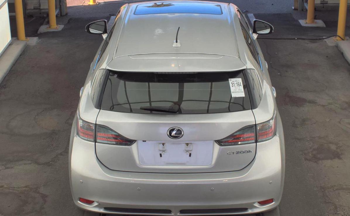 Lexus CT 200h  2013