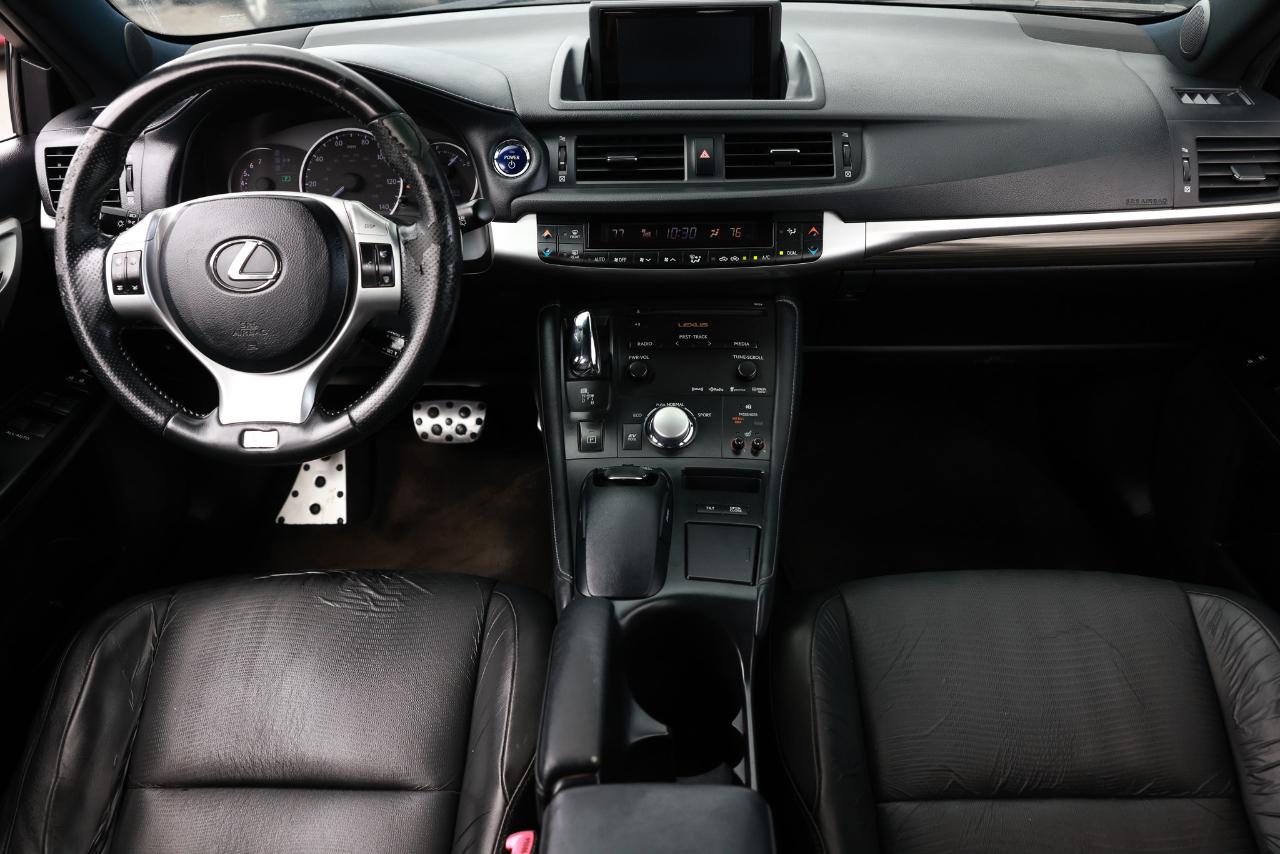 Lexus CT 200h  2013