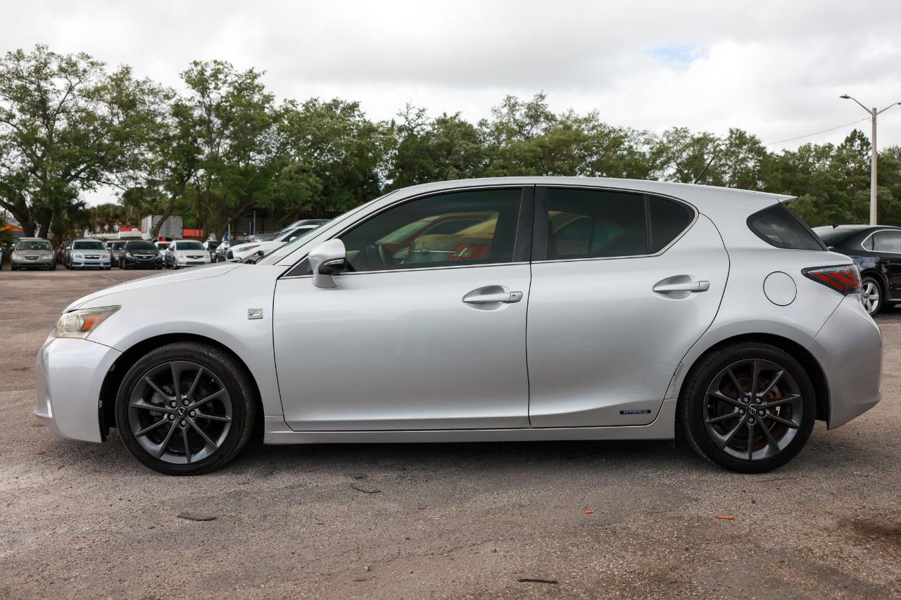 Lexus CT 200h  2013