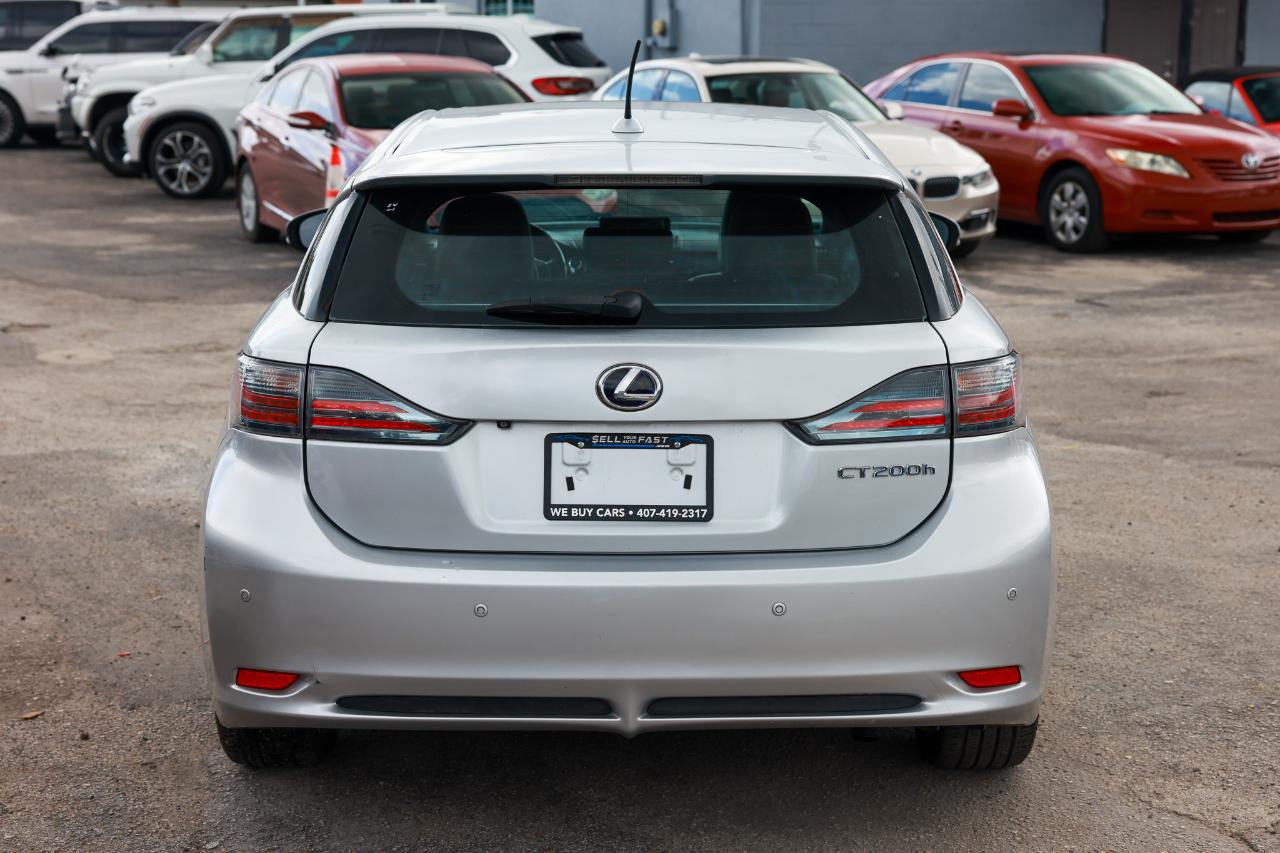 Lexus CT 200h  2013