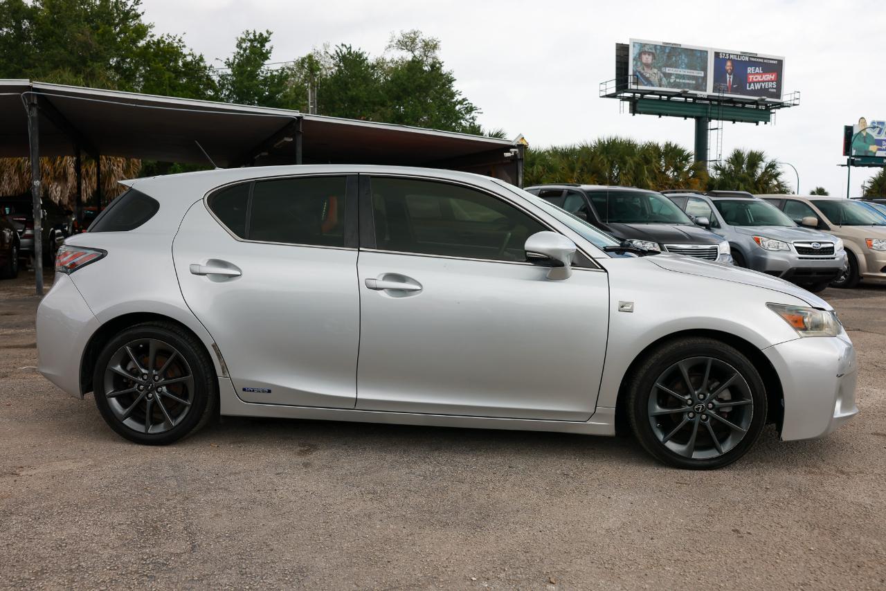 Lexus CT 200h  2013