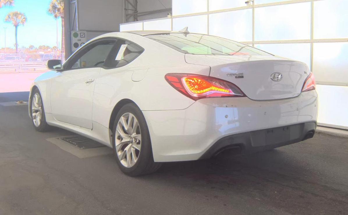 Hyundai Genesis Coupe  2013