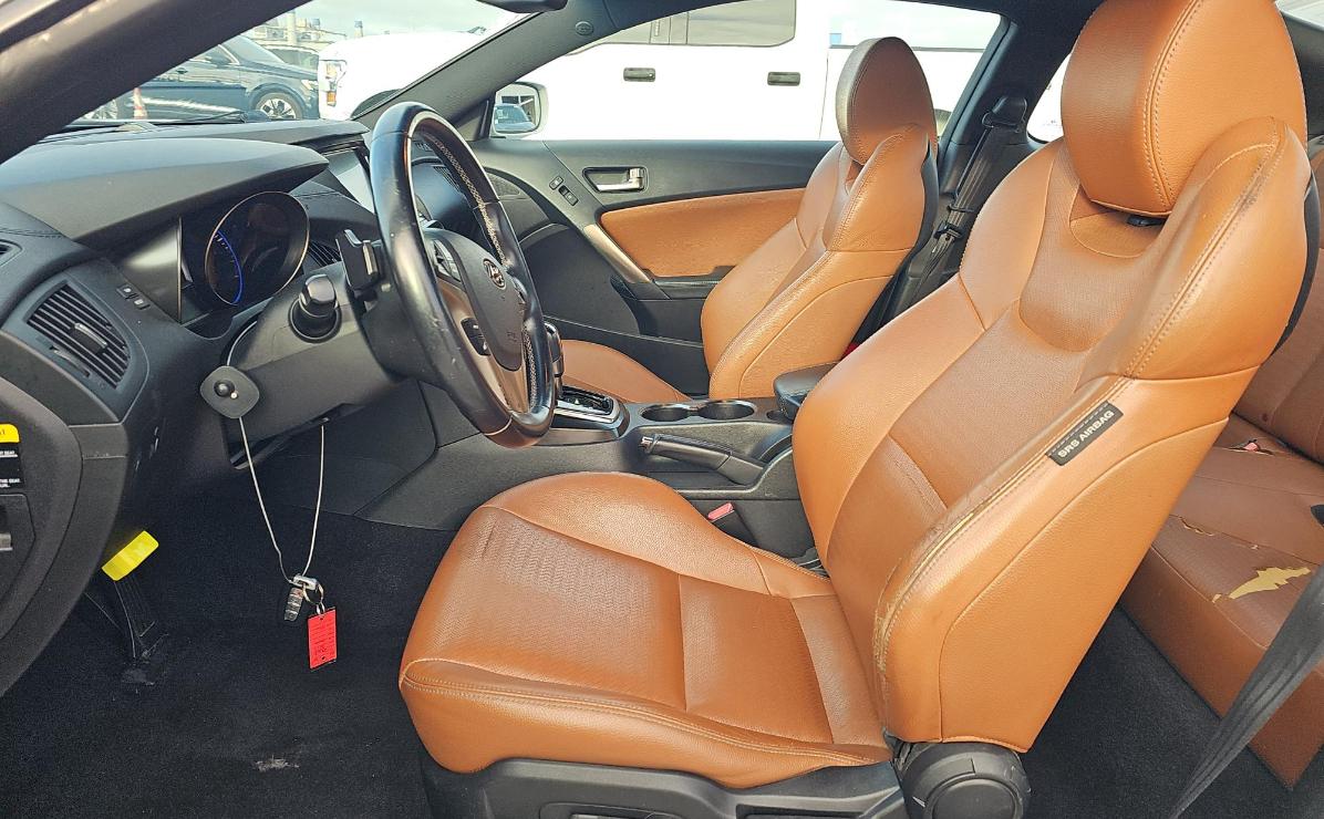 Hyundai Genesis Coupe  2013