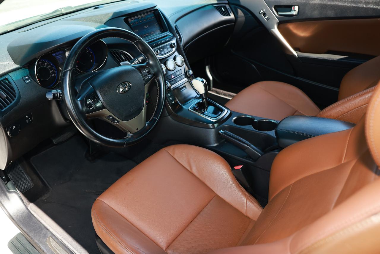 Hyundai Genesis Coupe  2013