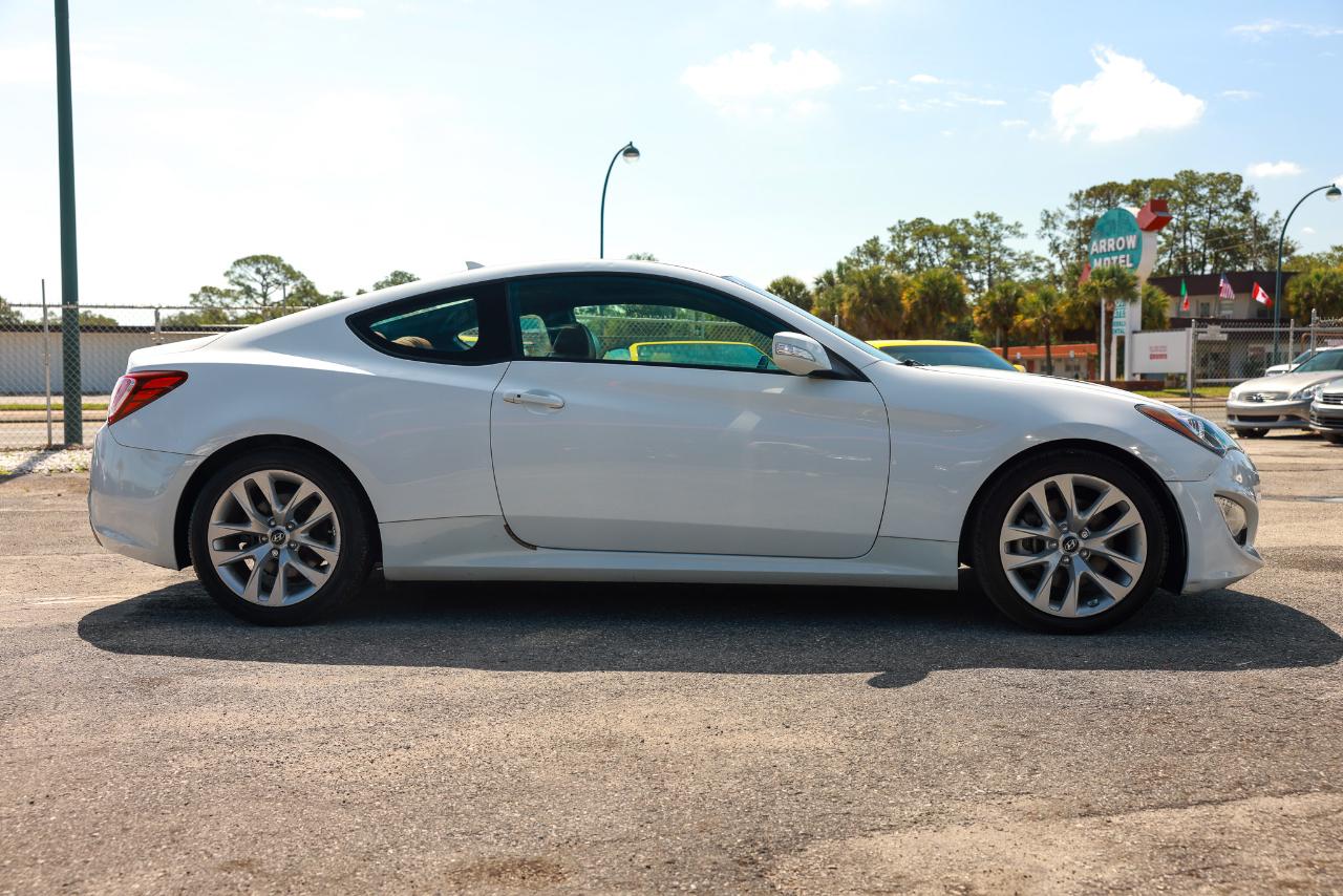 Hyundai Genesis Coupe  2013