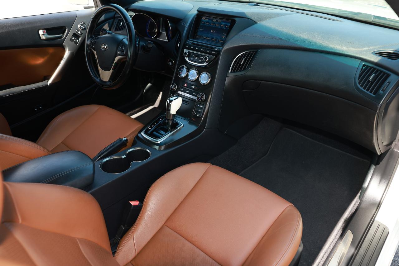 Hyundai Genesis Coupe  2013