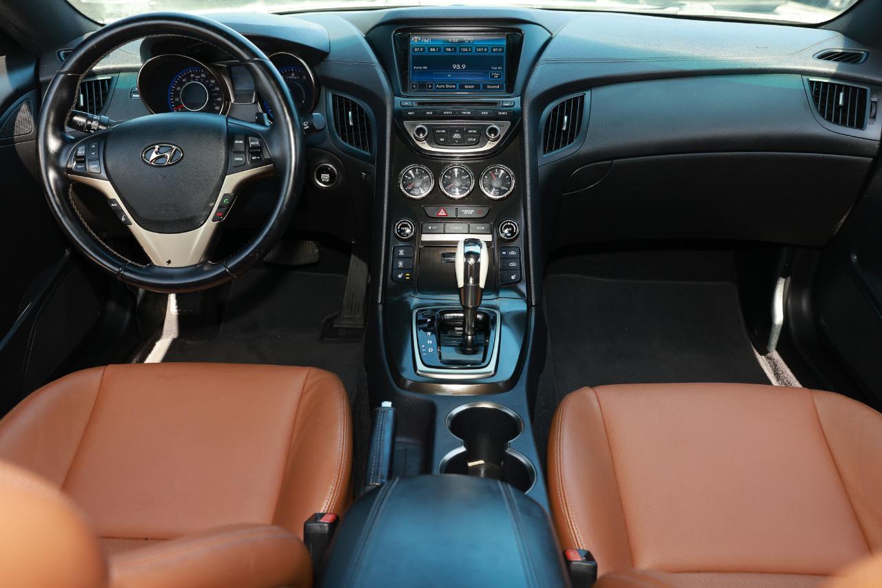 Hyundai Genesis Coupe  2013
