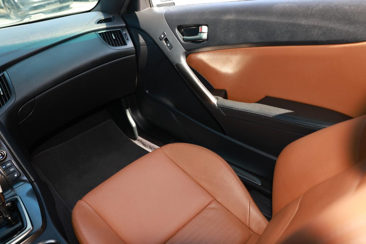 Hyundai Genesis Coupe  2013