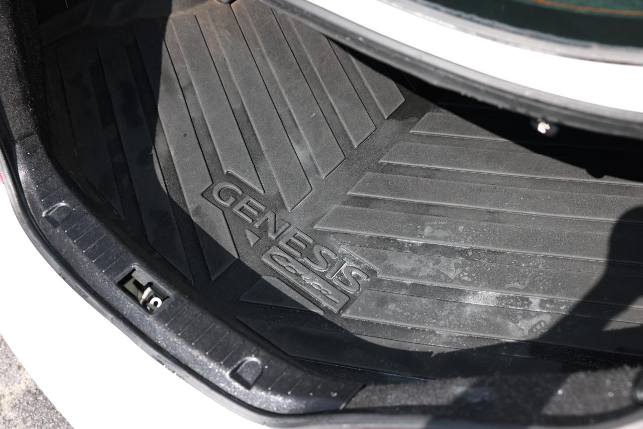 Hyundai Genesis Coupe  2013