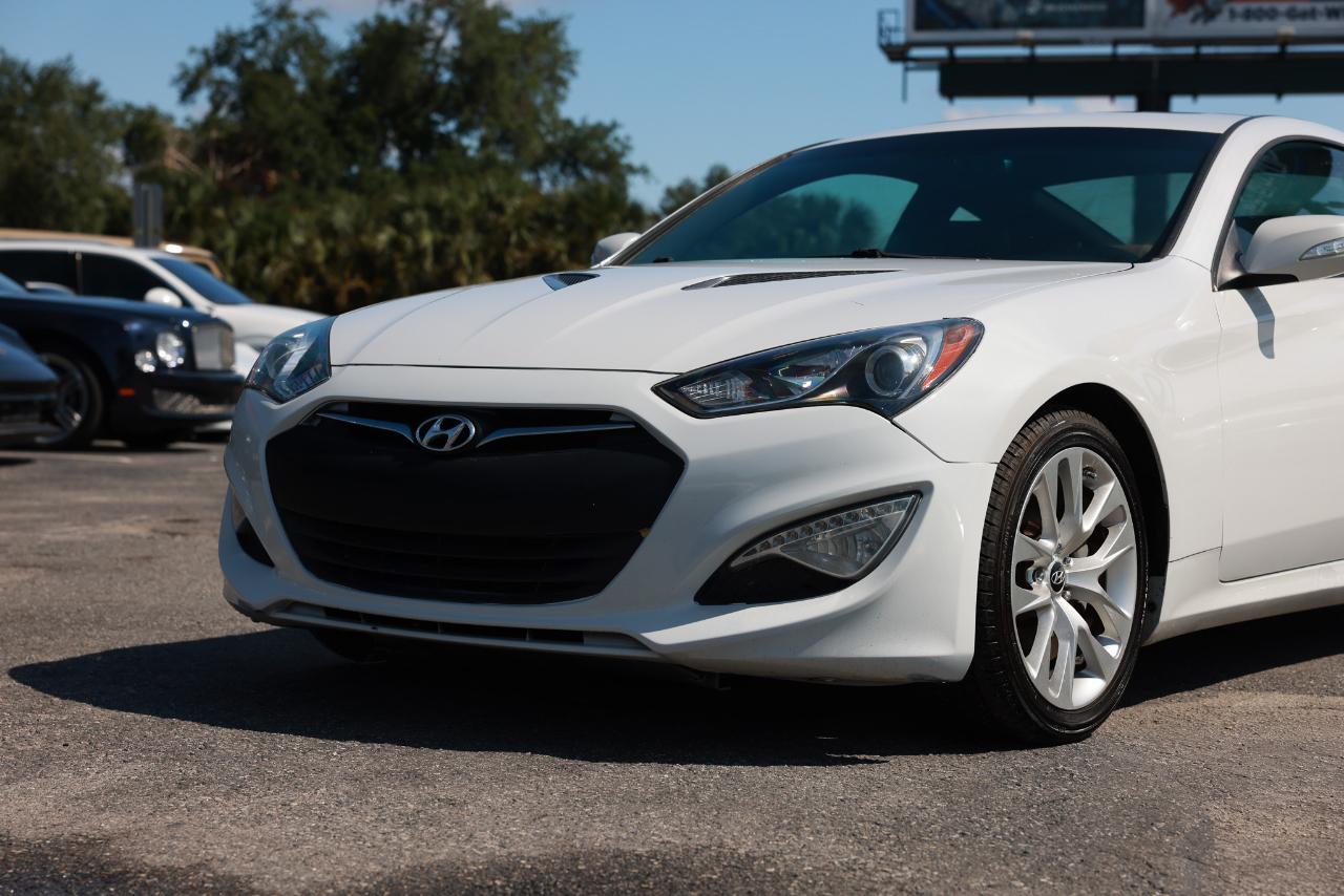 Hyundai Genesis Coupe  2013