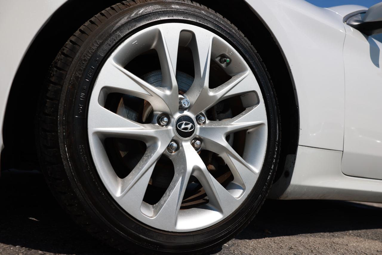 Hyundai Genesis Coupe  2013