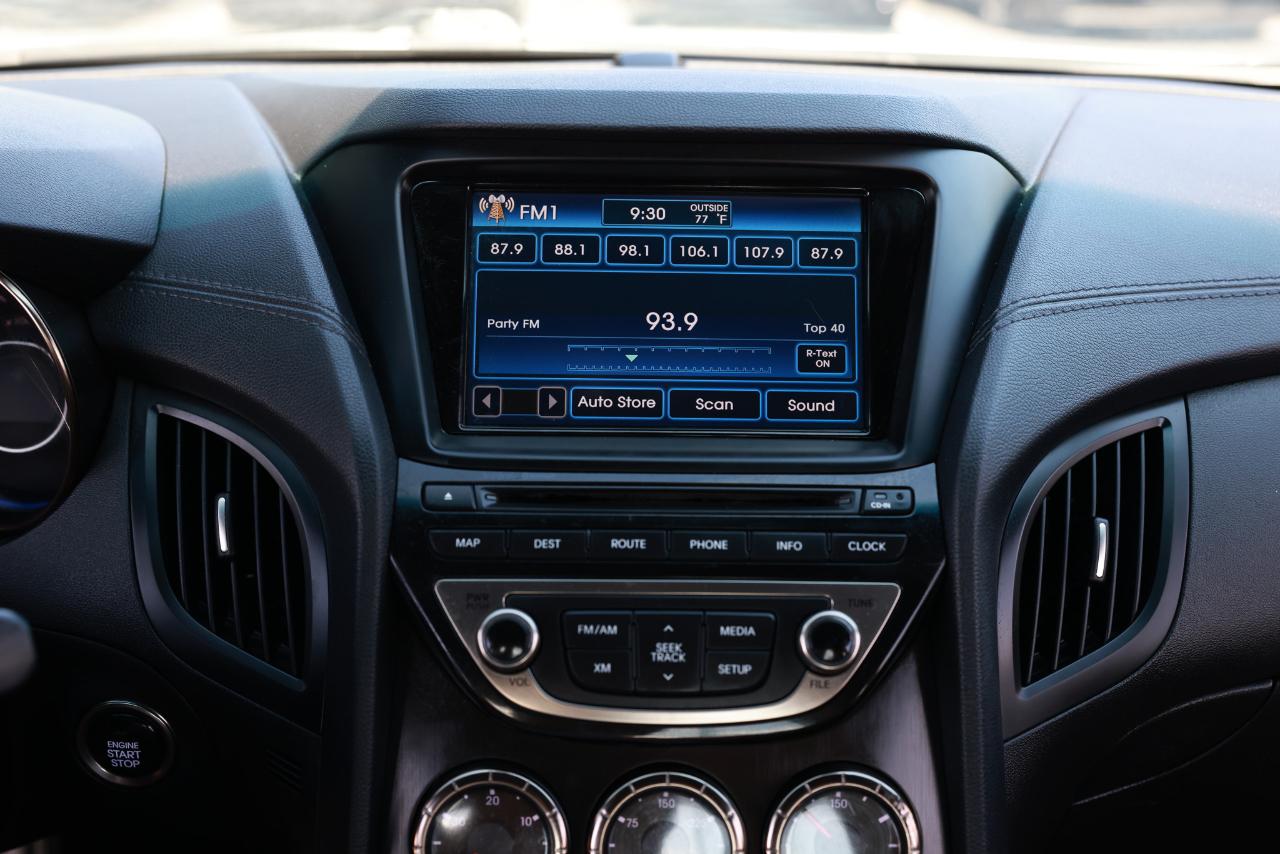 Hyundai Genesis Coupe  2013
