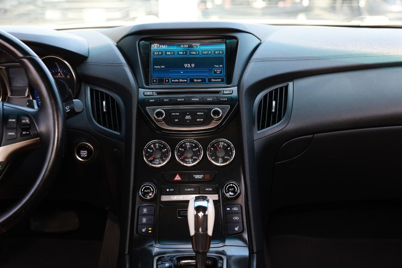 Hyundai Genesis Coupe  2013