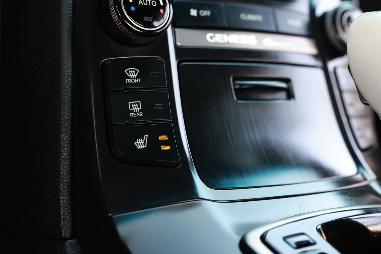 Hyundai Genesis Coupe  2013