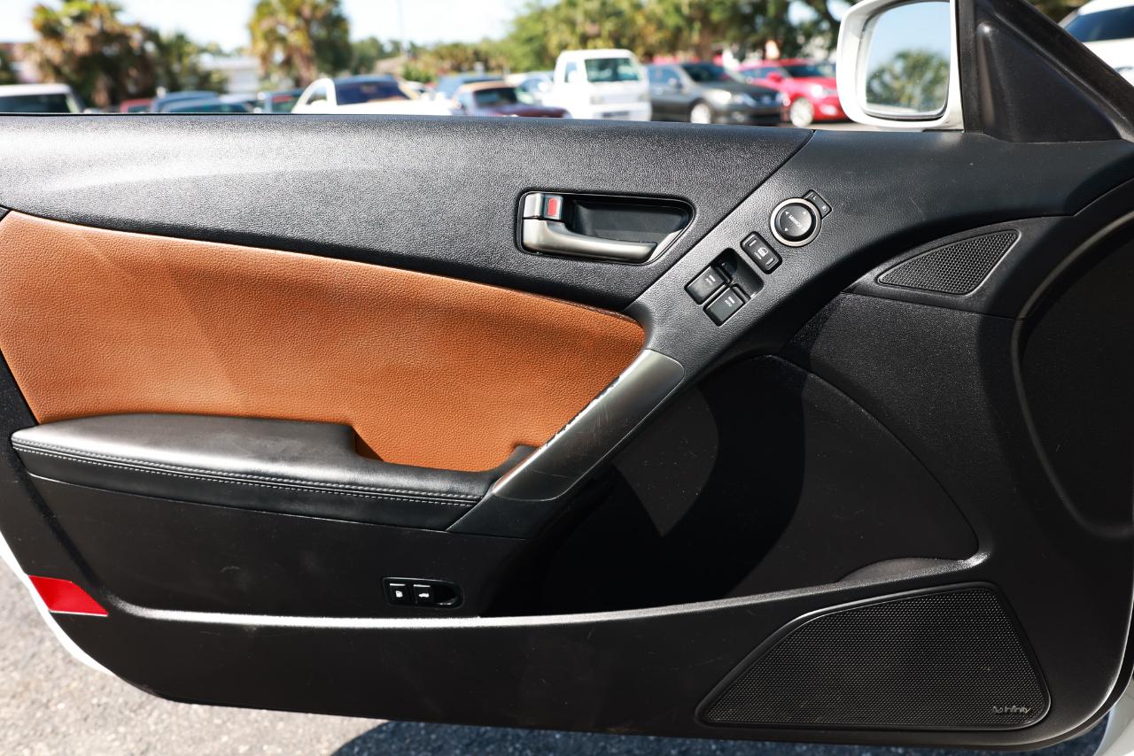 Hyundai Genesis Coupe  2013