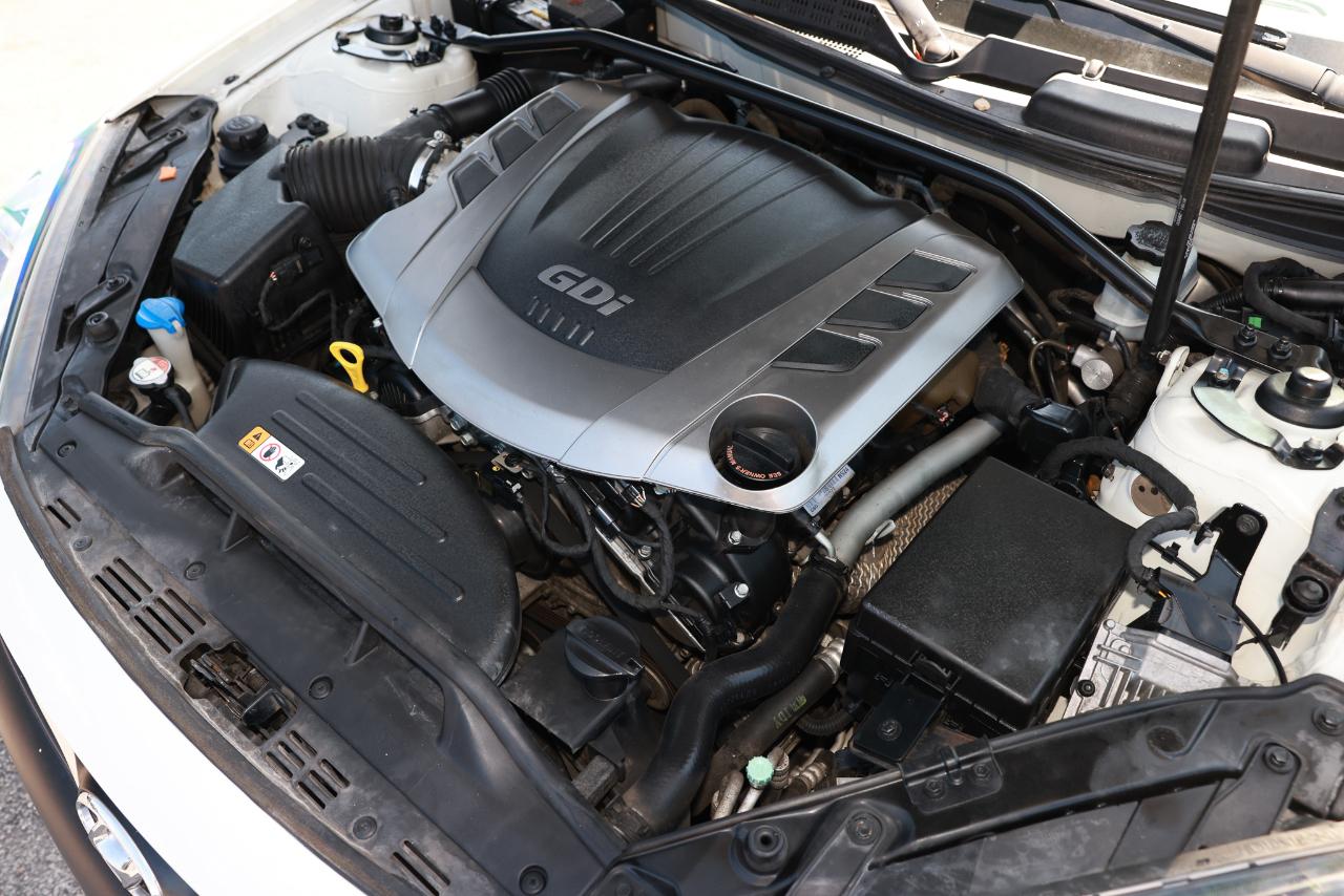 Hyundai Genesis Coupe  2013
