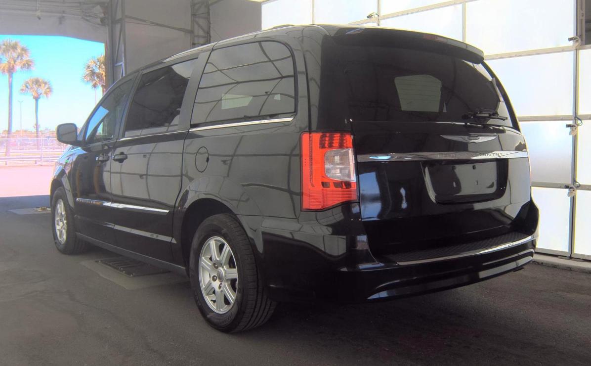 Chrysler Town & Country  2012