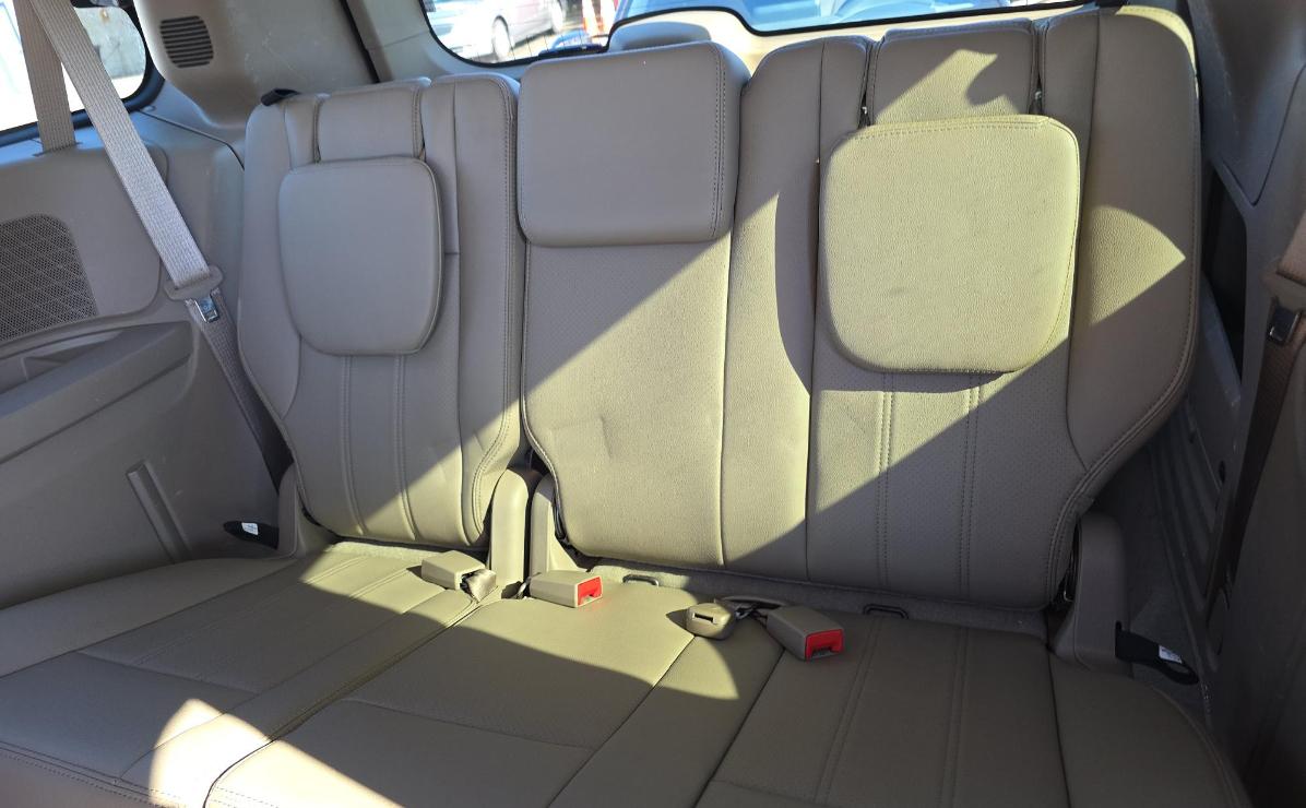 Chrysler Town & Country  2012