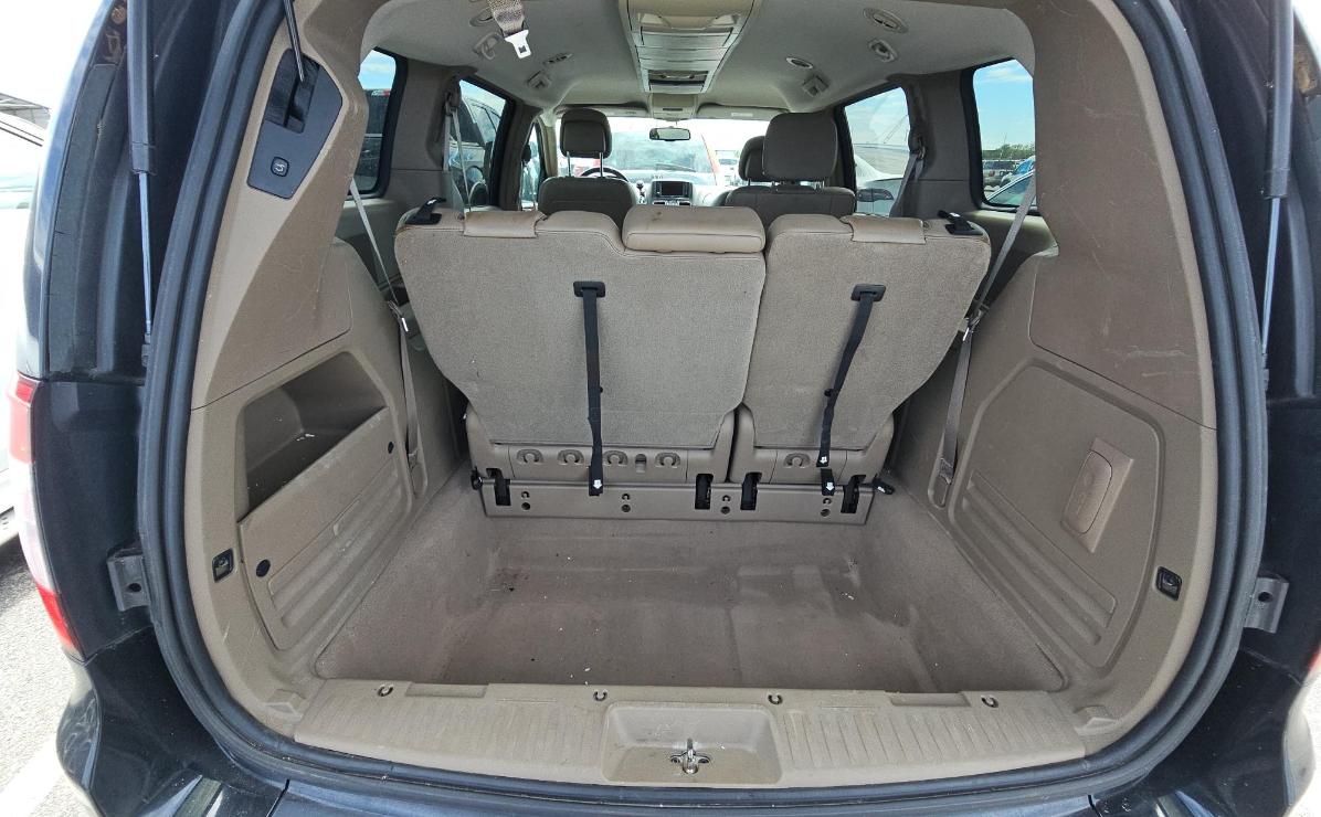 Chrysler Town & Country  2012