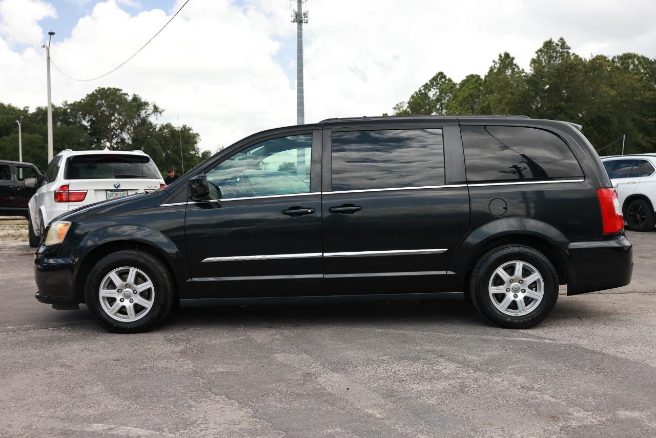 Chrysler Town & Country  2012