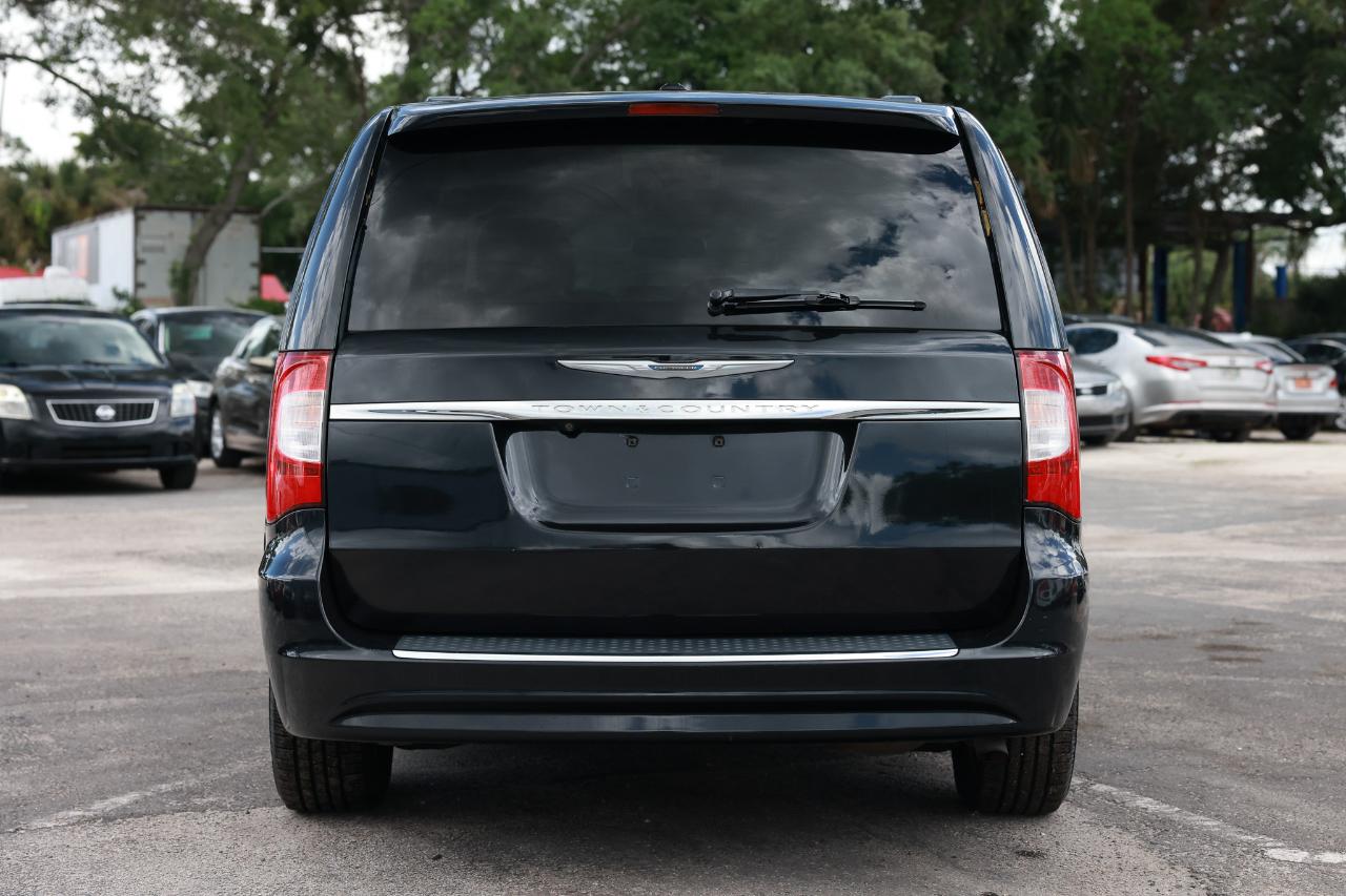 Chrysler Town & Country  2012