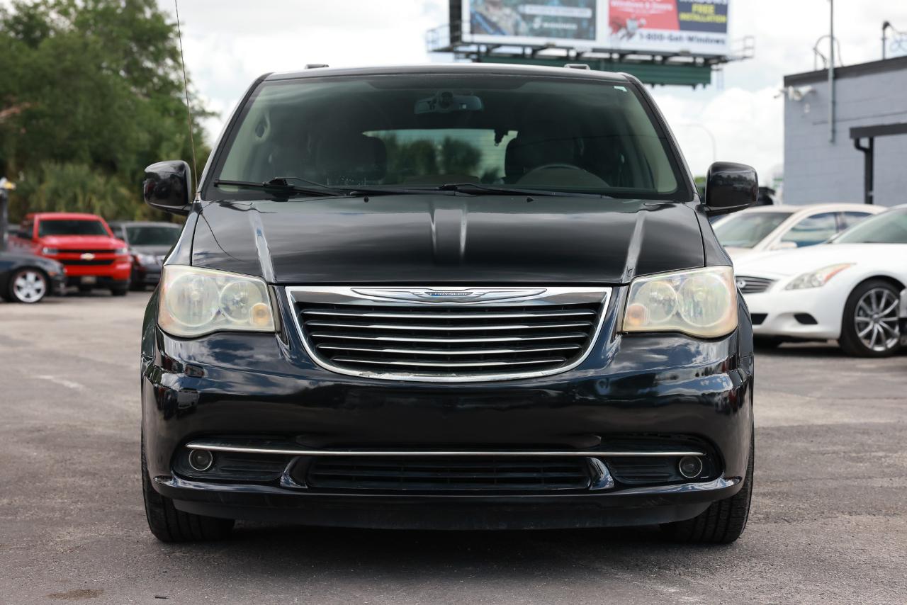 Chrysler Town & Country  2012