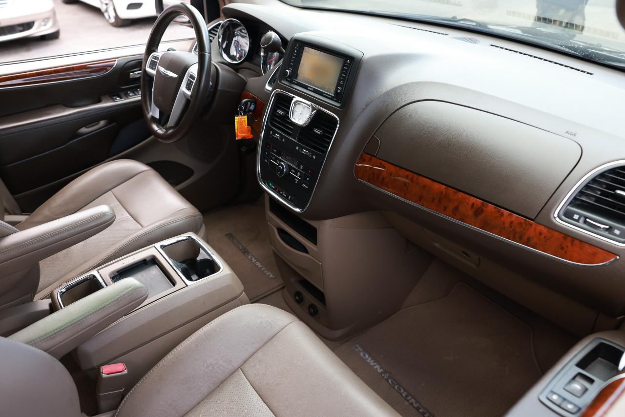 Chrysler Town & Country  2012