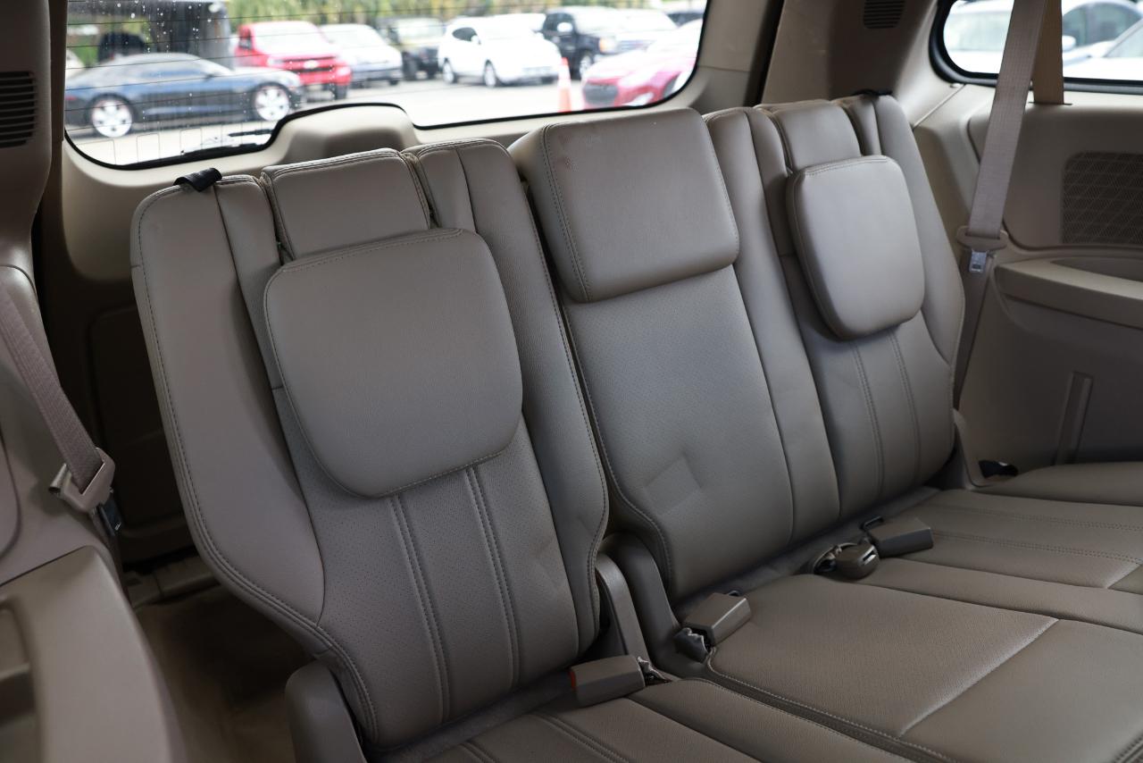 Chrysler Town & Country  2012