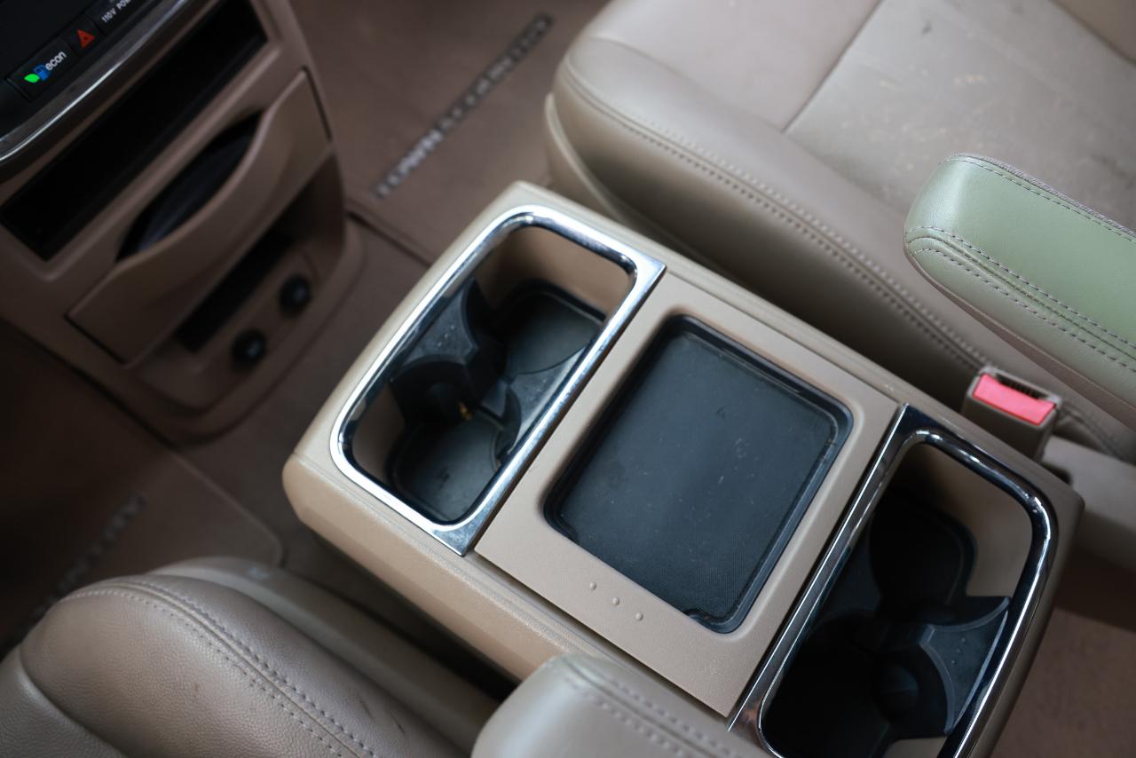 Chrysler Town & Country  2012