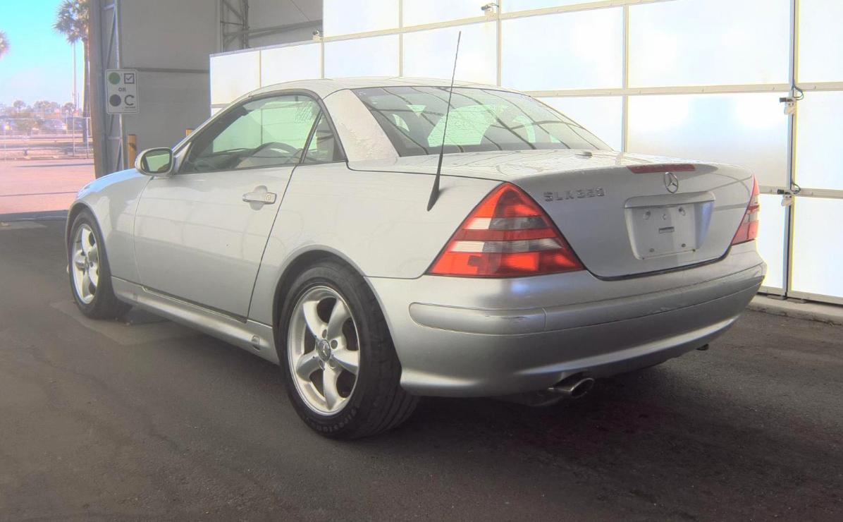 Mercedes-Benz SLK-Class  2001