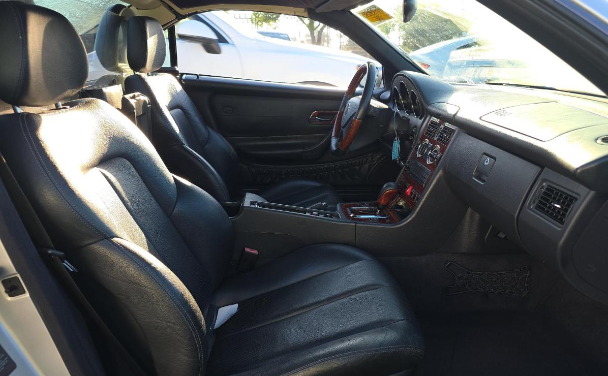 Mercedes-Benz SLK-Class  2001