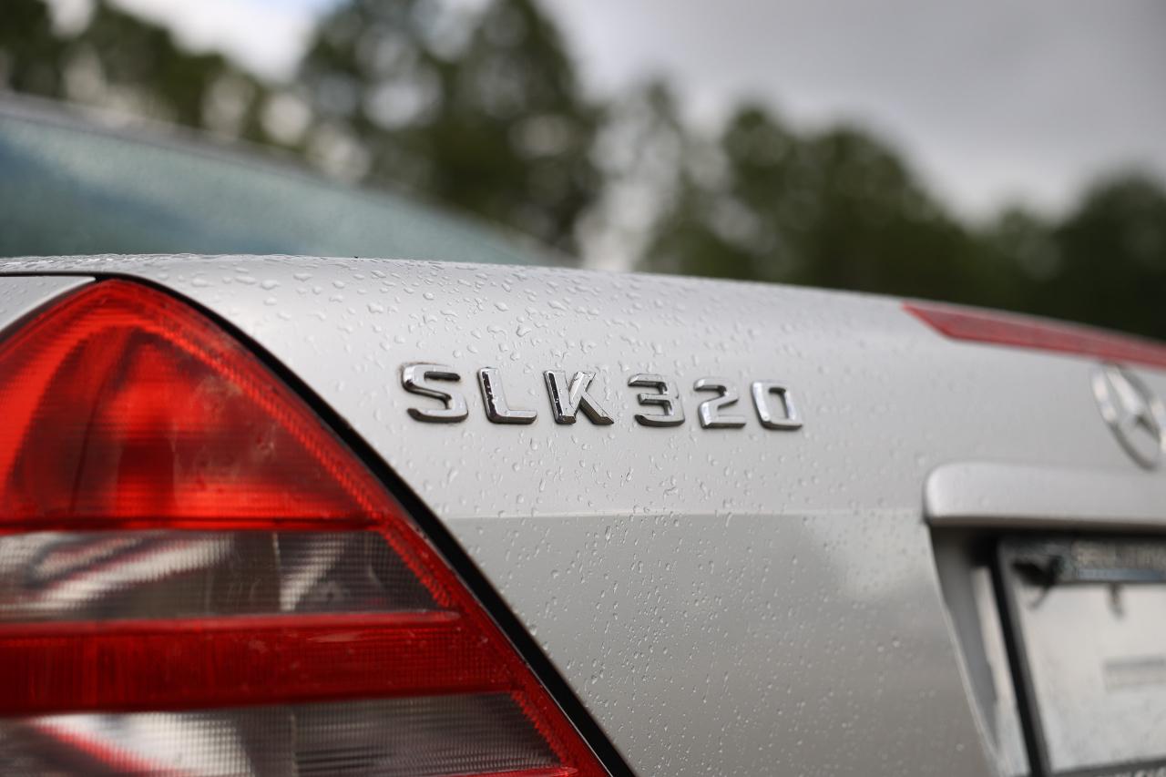 Mercedes-Benz SLK-Class  2001