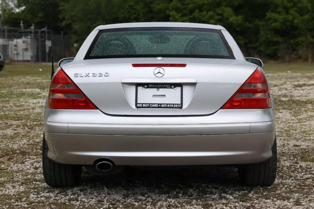 Mercedes-Benz SLK-Class  2001