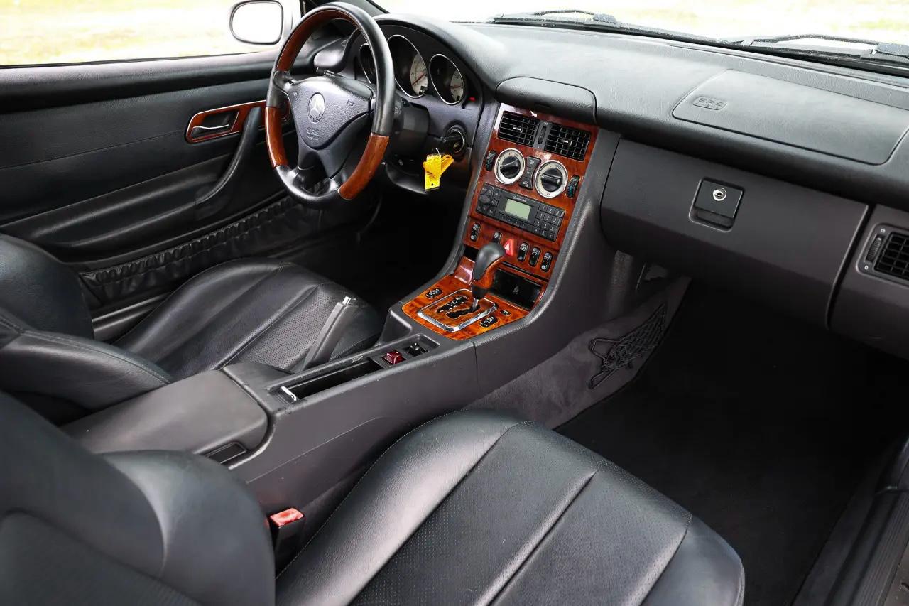 Mercedes-Benz SLK-Class  2001