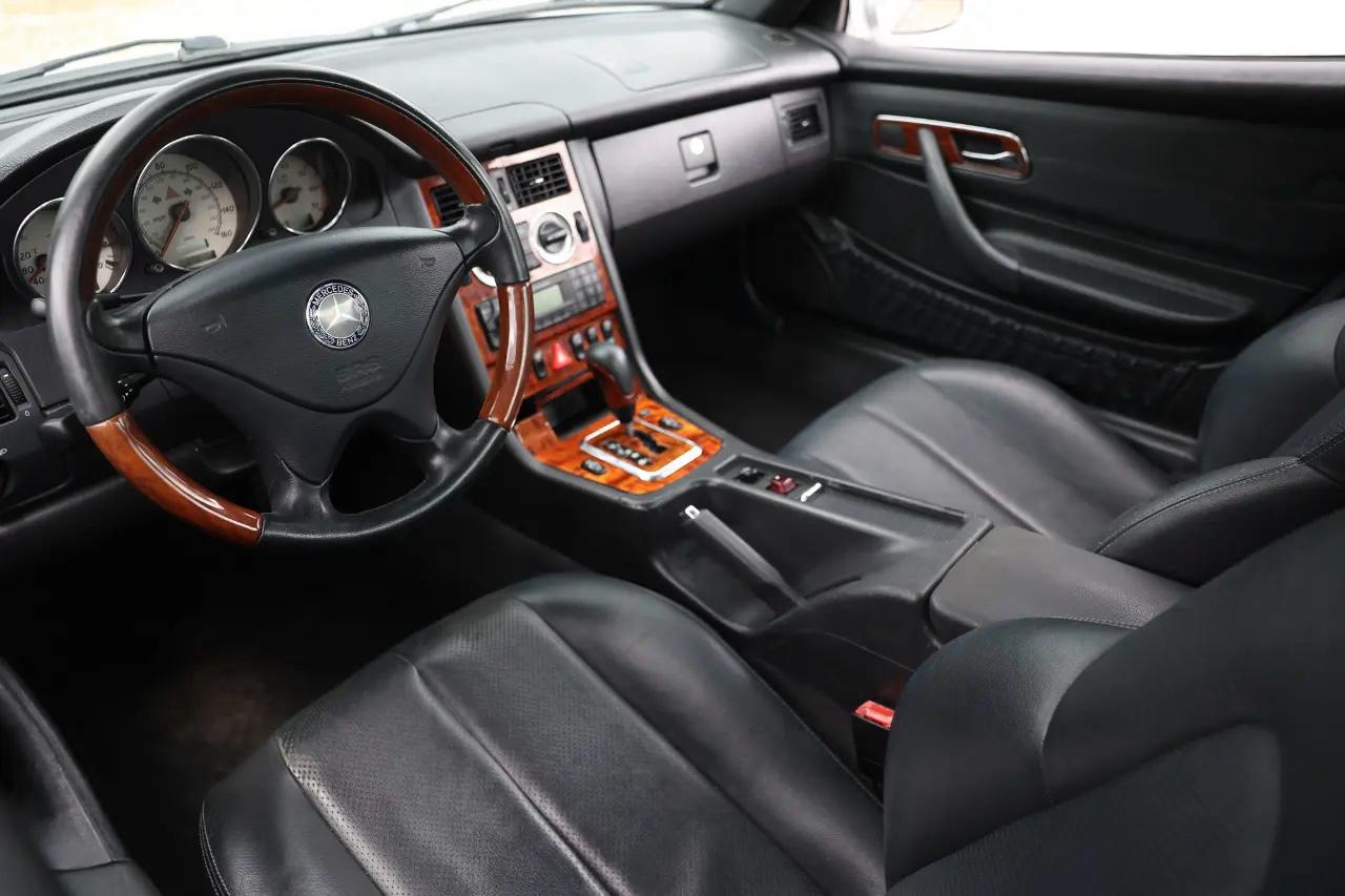 Mercedes-Benz SLK-Class  2001