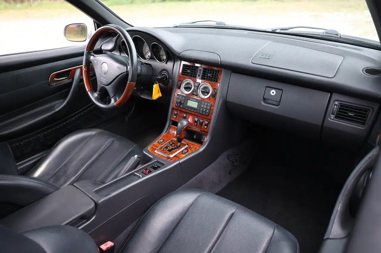 Mercedes-Benz SLK-Class  2001