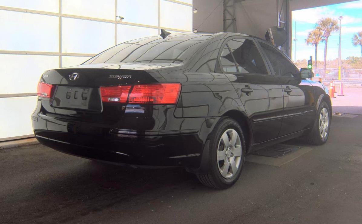 Hyundai Sonata  2010