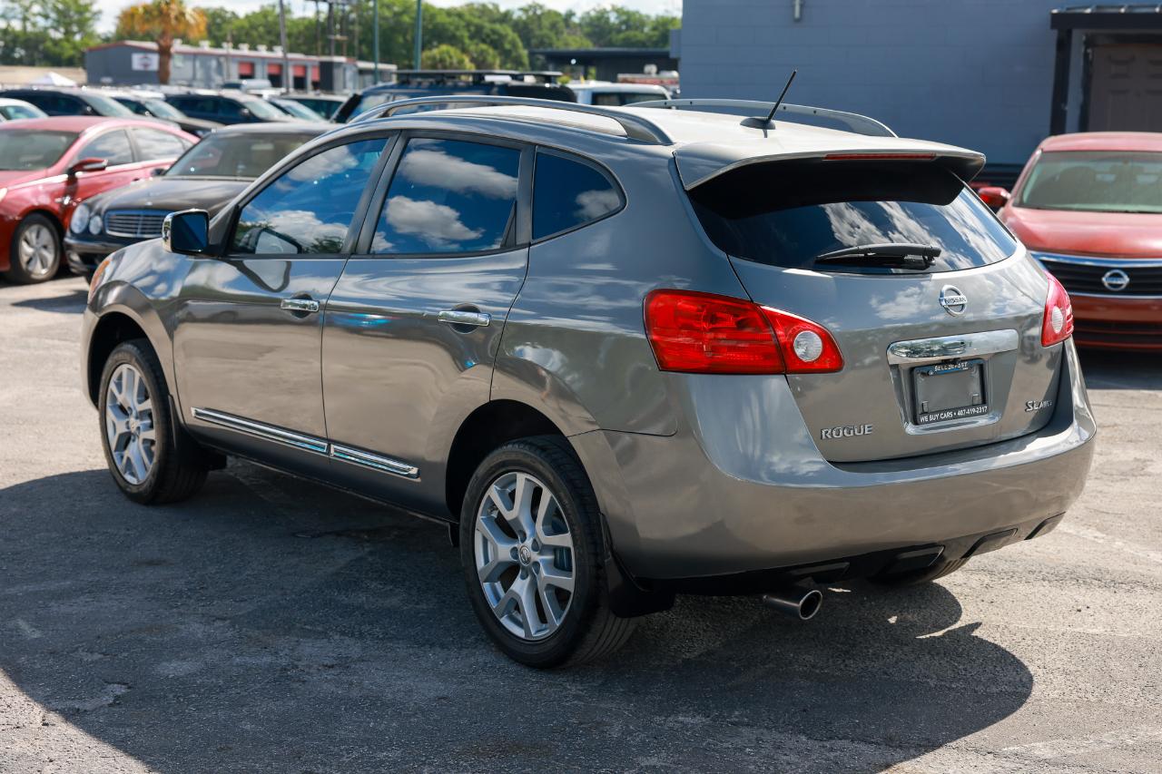 Nissan Rogue  2011