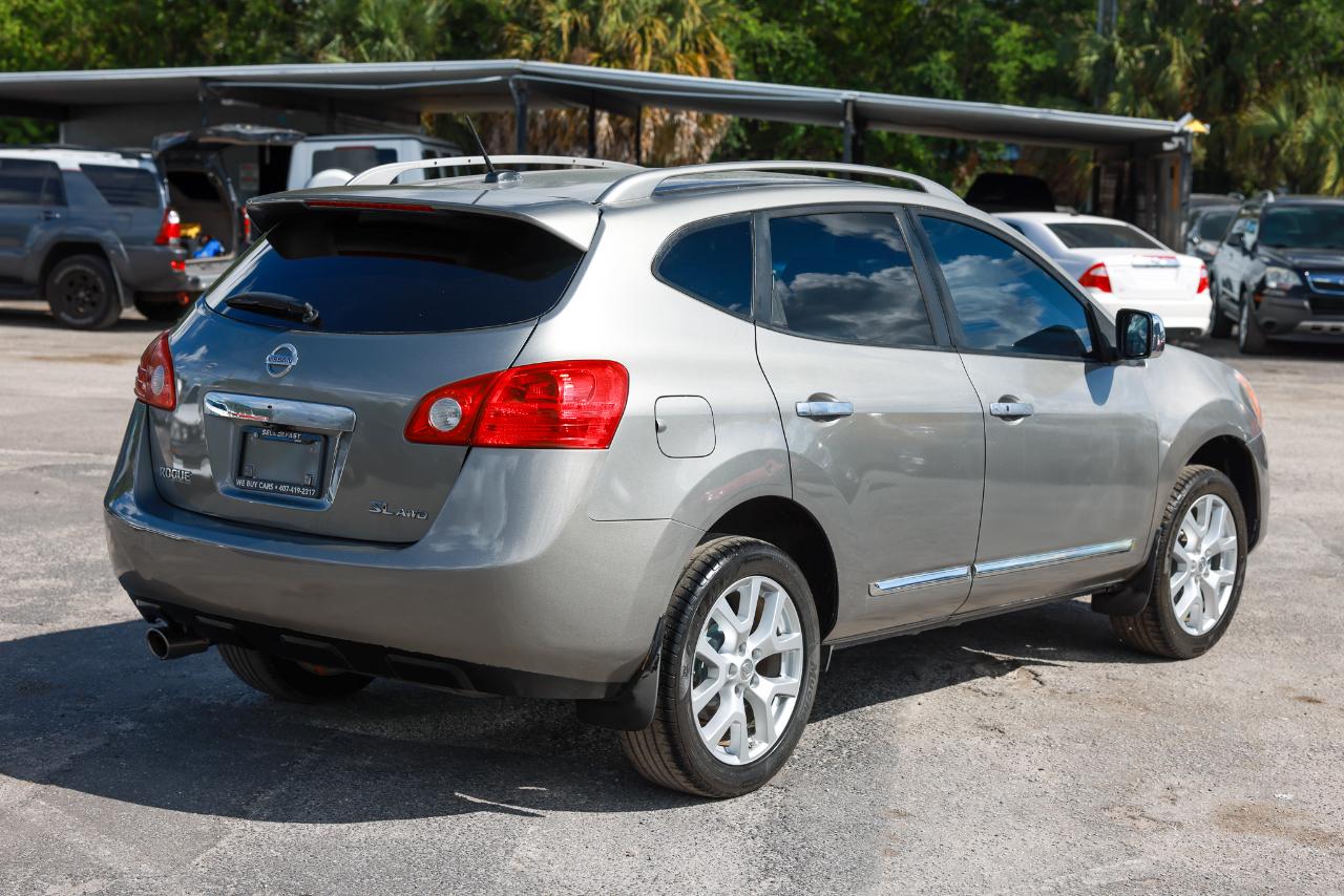 Nissan Rogue  2011