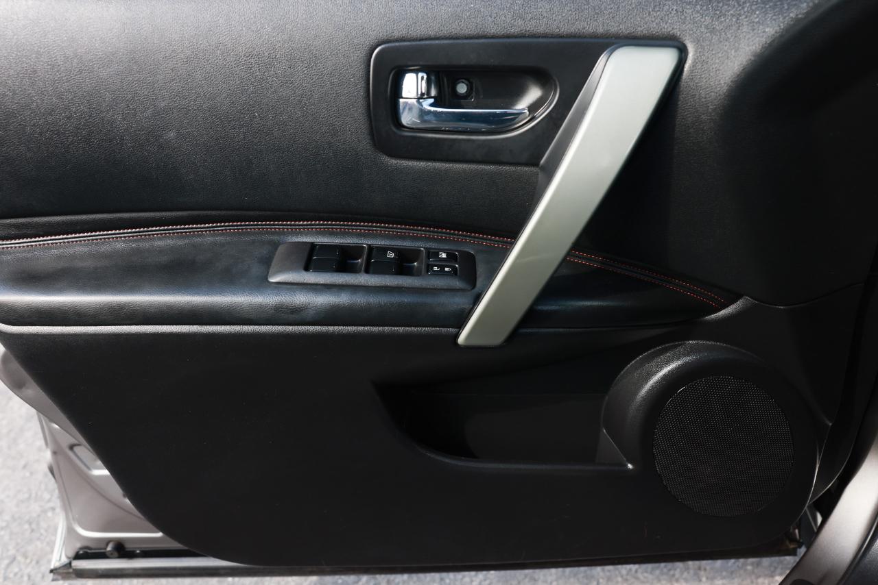Nissan Rogue  2011