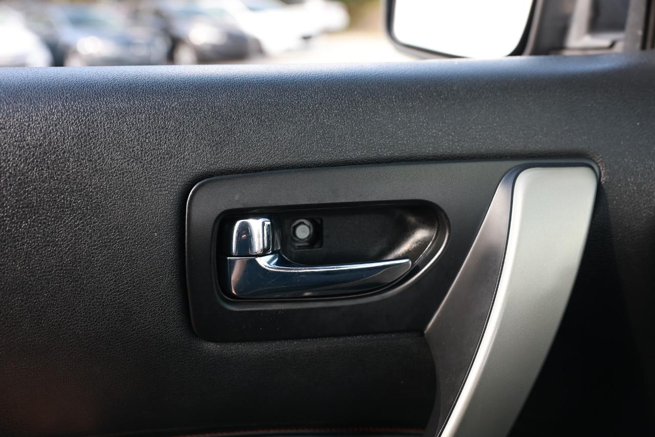 Nissan Rogue  2011