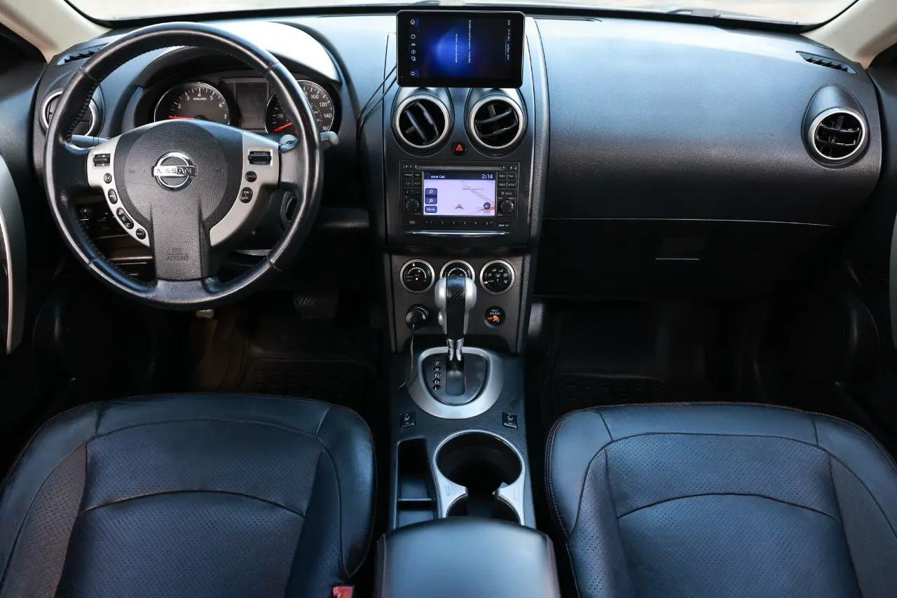 Nissan Rogue  2011